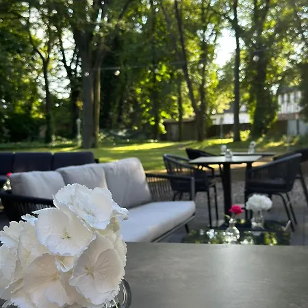 Casino Im Park 3*