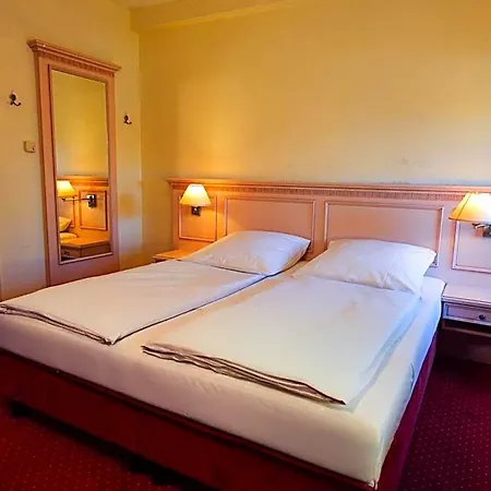 Otel Casino Im Park 3*